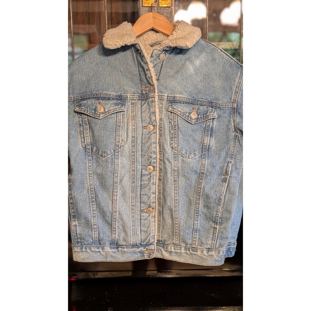 ASOS Denim Trucker Jacket Light Wash Blue Borg Lined Faux Shearling size 4 NOTES